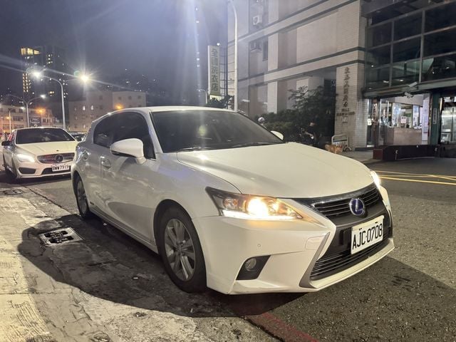LEXUS凌志 CT200H  第1張相片