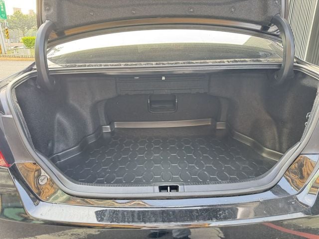 TOYOTA豐田 CAMRY  第5張相片