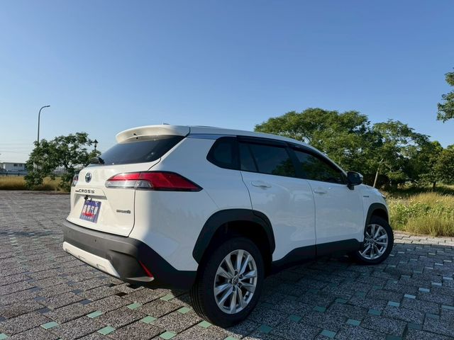 TOYOTA豐田 COROLLA CROSS HYBRID  第2張相片