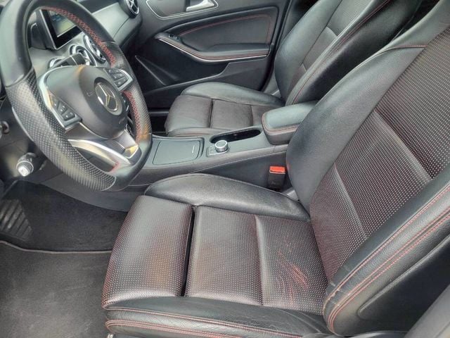 M-BENZ賓士 GLA180  第8張相片