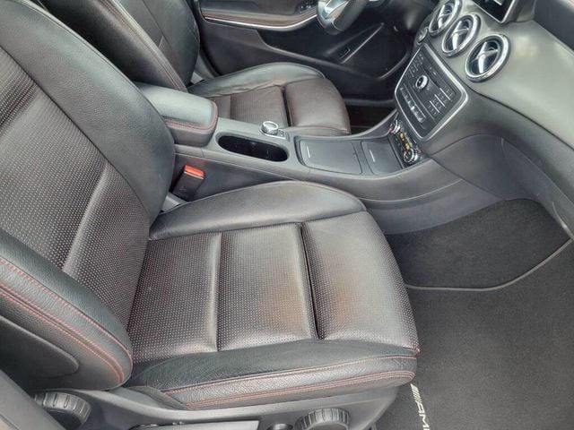 M-BENZ賓士 GLA180  第9張相片