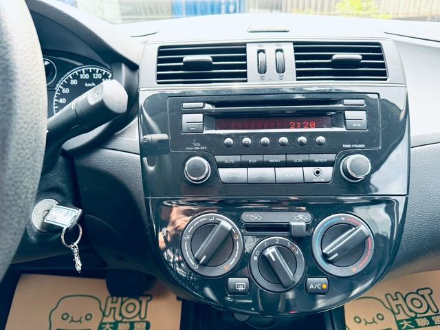 NISSAN日產 TIIDA  第10張相片
