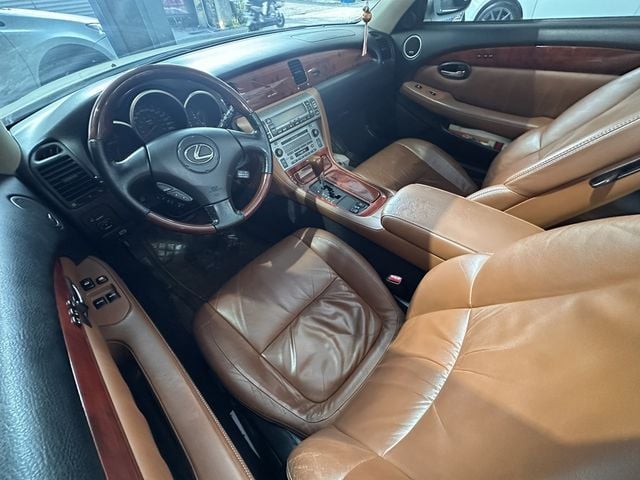 LEXUS凌志 SC430  第5張相片