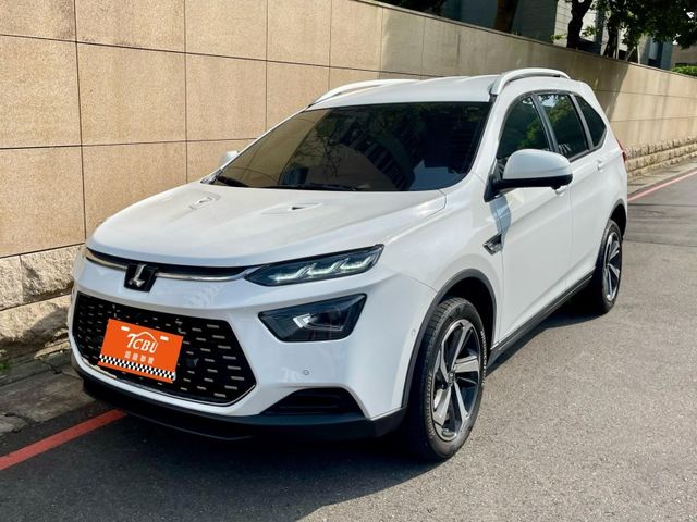 Luxgen URX  第4張相片