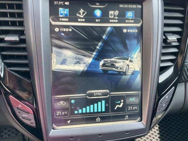 Mitsubishi Grand Lancer  第1張相片