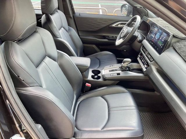 Mitsubishi XForce  第10張相片
