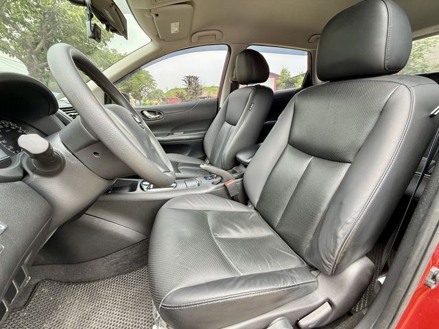NISSAN日產 TIIDA  第14張相片