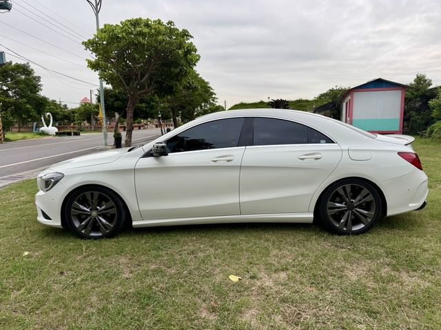 M-BENZ賓士 CLA200  第2張相片