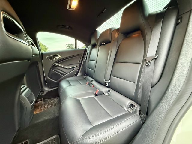 M-BENZ賓士 CLA200  第13張相片
