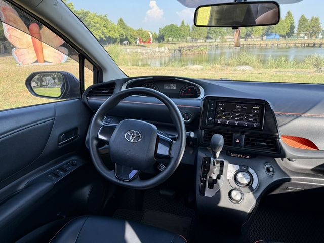 TOYOTA豐田 SIENTA  第7張相片