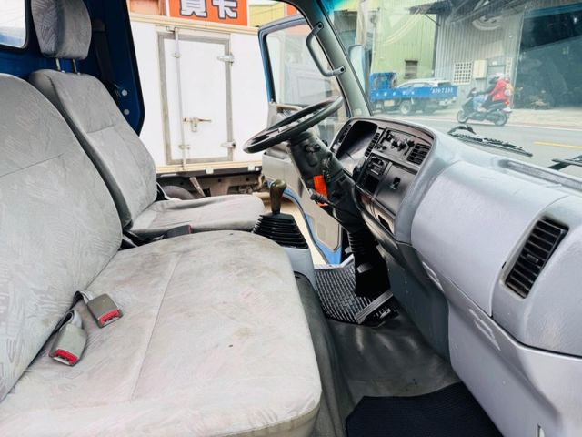 Mitsubishi Canter  第9張相片