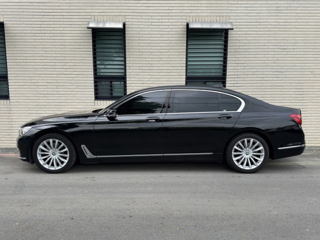 740LI Luxury/認證車/總代理/360環景/全景天窗/車門吸附/HK音響/電動通風座椅/電動尾門  第4張相片