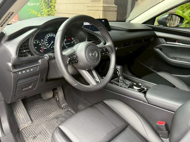 Mazda Mazda3  第13張相片