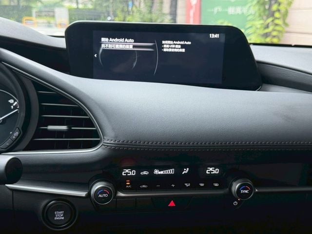 Mazda Mazda3  第16張相片