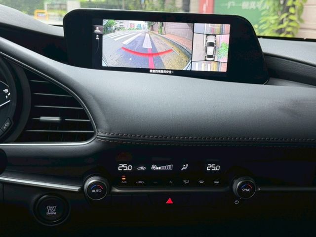 Mazda Mazda3  第17張相片