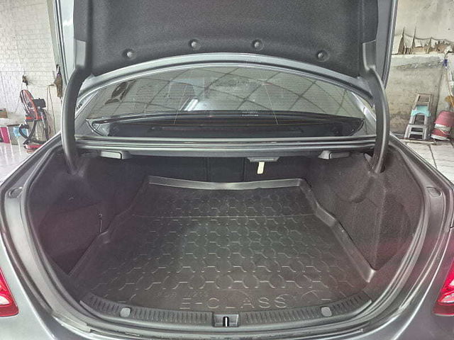 M-BENZ賓士 E200  第7張相片