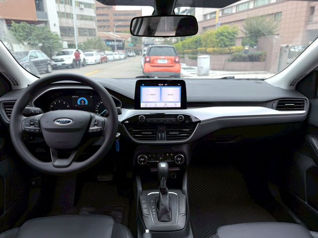 FORD福特 FOCUS  第6張相片