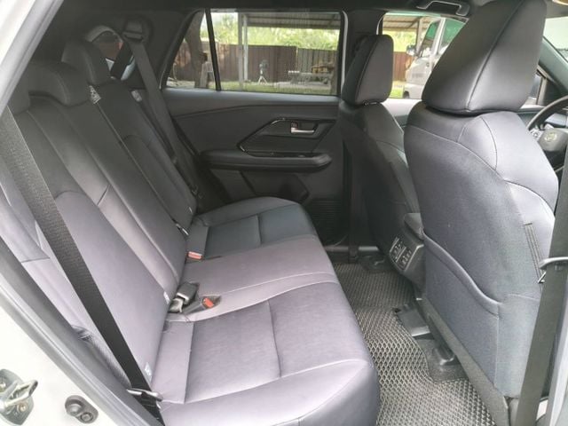 酷勁版/只跑8千公里/原版件認證/倒車輔助系統/盲點偵測/ACC跟車/免KEY/車偏警示/原廠4年12萬公里保固  第17張相片