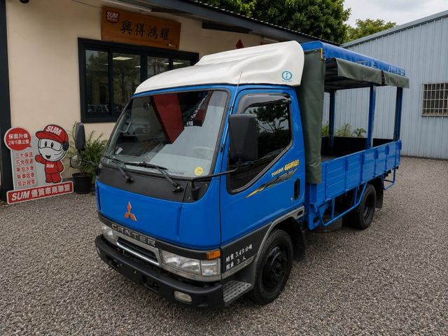 10.5尺硬頂篷式｜三噸半六輪｜手排貨斗｜一手車原鈑件   商用載貨首選｜五面掀篷式｜底盤安靜無異音｜一年跑不到一萬  第1張相片