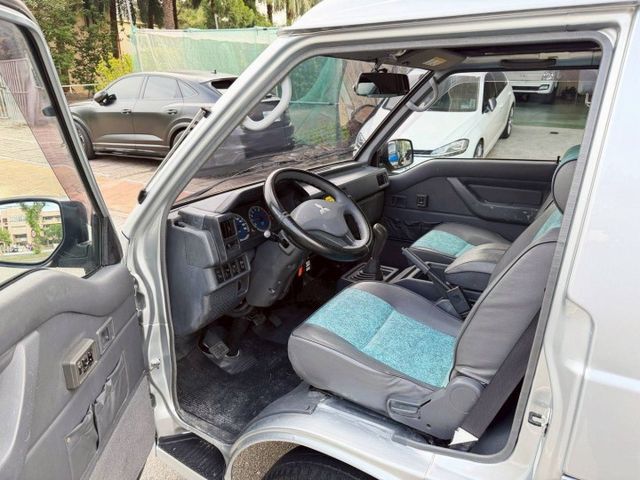 手排8人座｜原鈑件｜中部一手車  合法8人座客車｜商用客運兩相宜｜耗材更新完成｜耐操實用首選  第3張相片