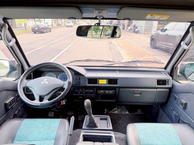手排8人座｜原鈑件｜中部一手車  合法8人座客車｜商用客運兩相宜｜耗材更新完成｜耐操實用首選  第5張相片