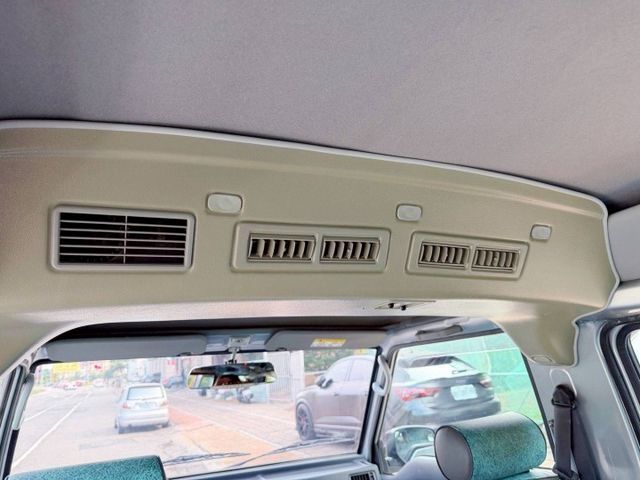 手排8人座｜原鈑件｜中部一手車  合法8人座客車｜商用客運兩相宜｜耗材更新完成｜耐操實用首選  第14張相片