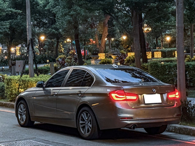 BMW寶馬 318I LUXURY  第2張相片