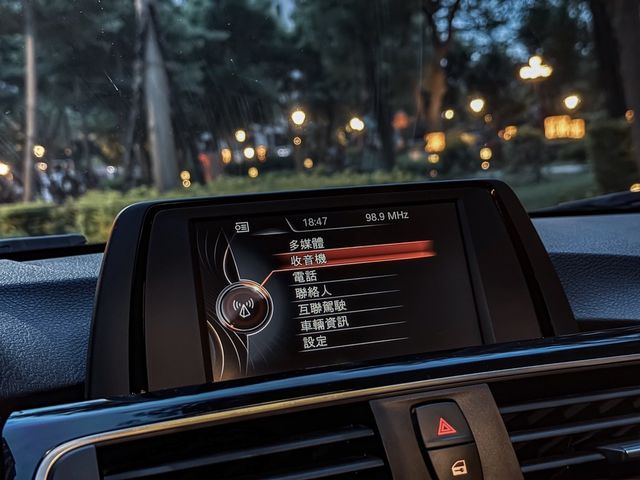 BMW寶馬 318I LUXURY  第12張相片