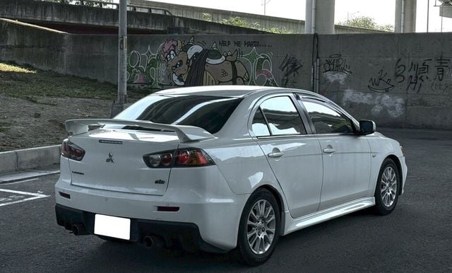 MITSUBISHI三菱 LANCER IO  第6張相片
