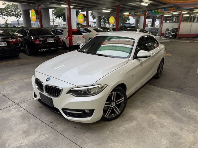 BMW寶馬 220I  第1張相片