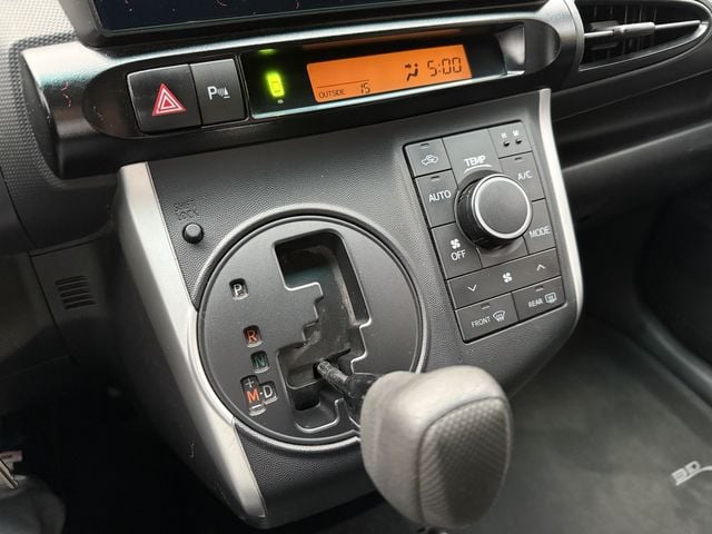 TOYOTA豐田 WISH  第5張相片