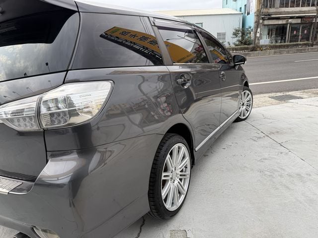 TOYOTA豐田 WISH  第7張相片