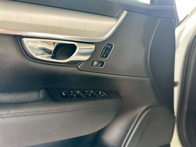 VOLVO富豪 S90  第18張相片