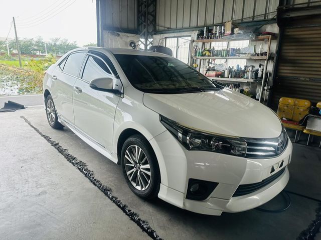 TOYOTA豐田 ALTIS  第1張相片