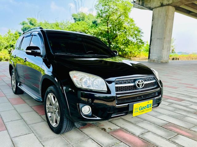 TOYOTA豐田 RAV4  第2張相片