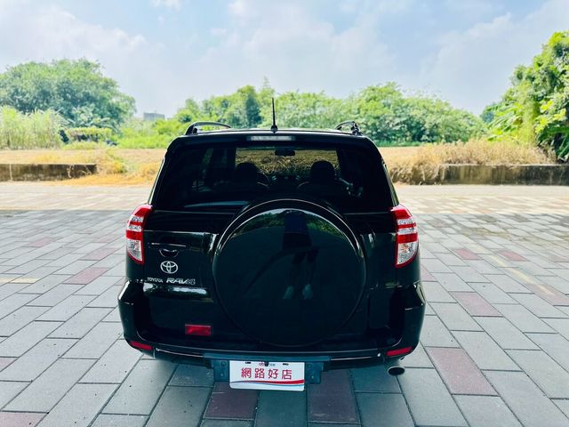 TOYOTA豐田 RAV4  第8張相片