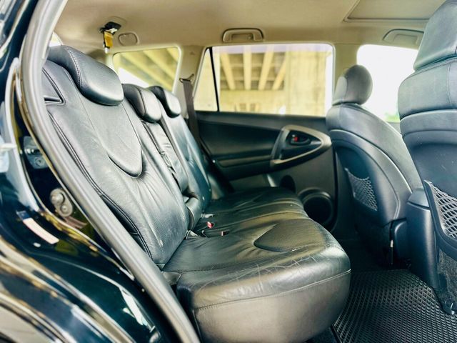 TOYOTA豐田 RAV4  第12張相片