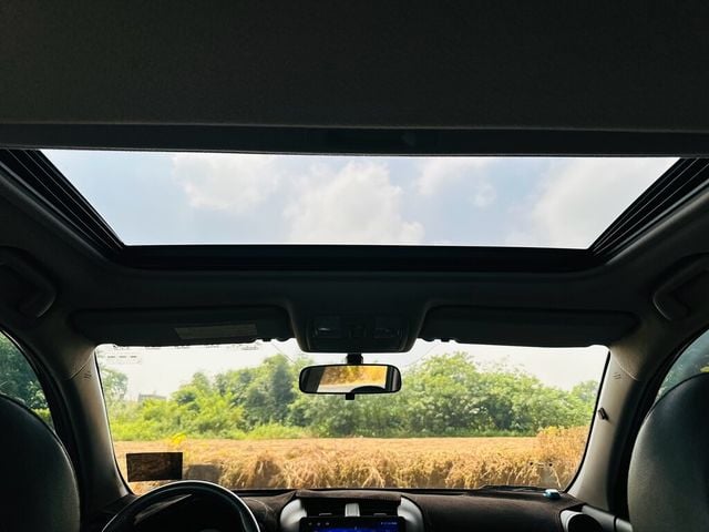 TOYOTA豐田 RAV4  第18張相片
