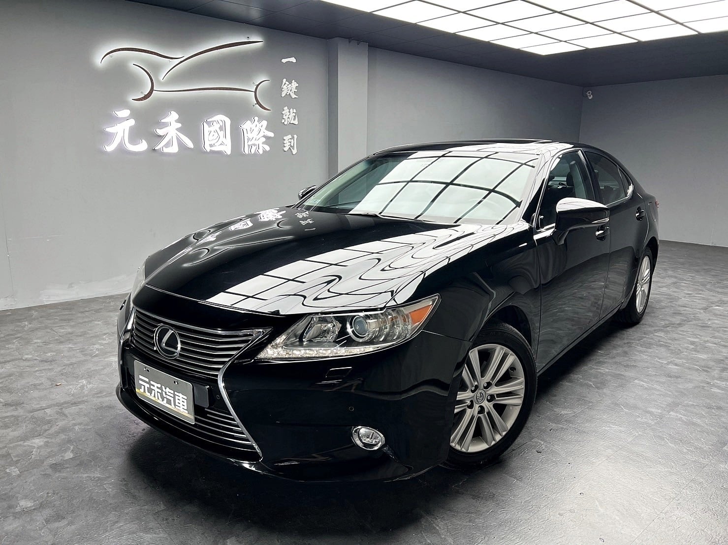 ✨2015 Lexus ES250 2.5 豪華版 尊爵黑✨  第1張相片
