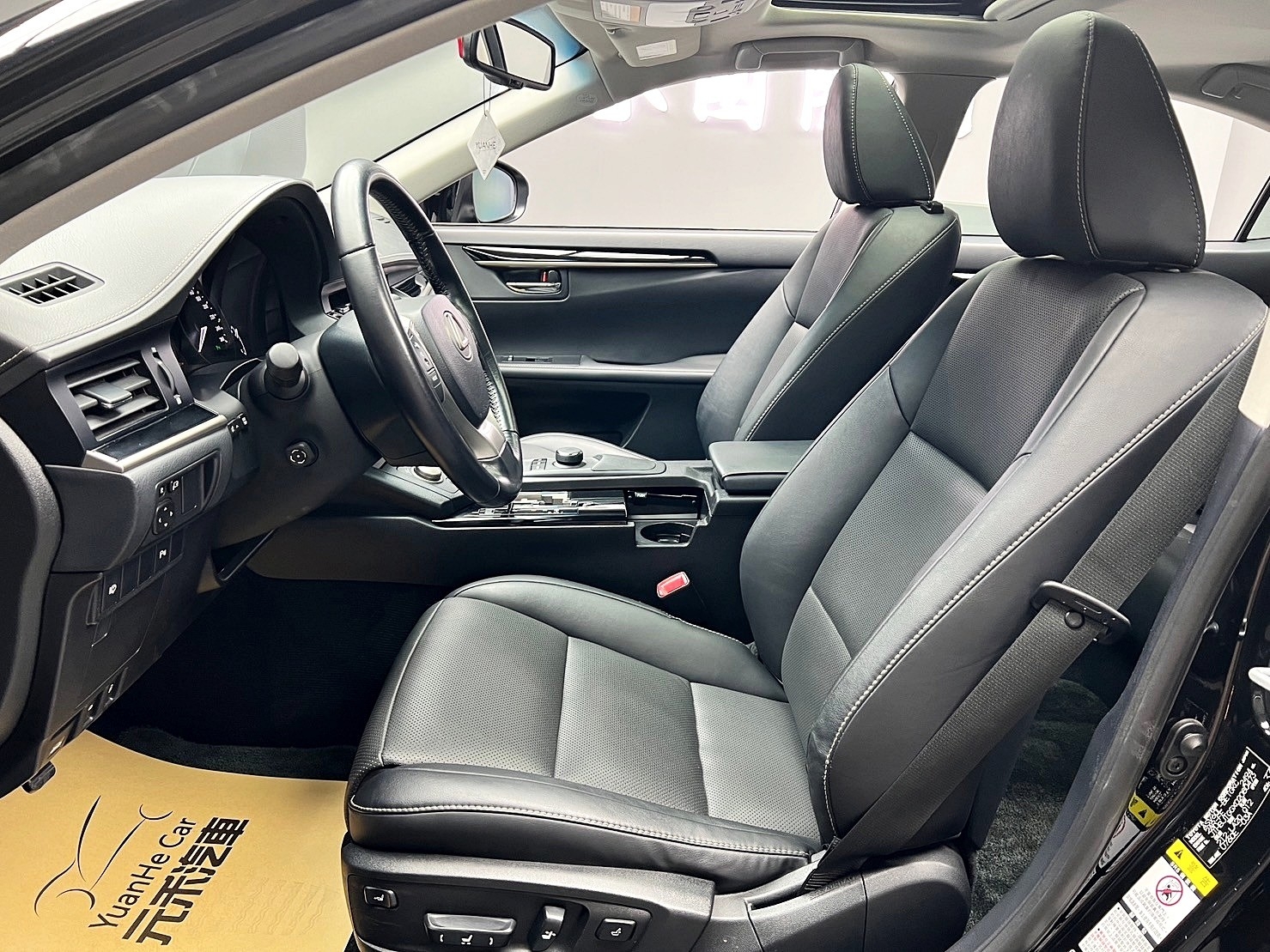✨2015 Lexus ES250 2.5 豪華版 尊爵黑✨  第4張相片