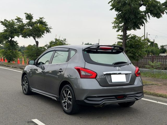 只跑8萬/女用車/旗艦版/原鈑漂亮車/carplay  第17張相片