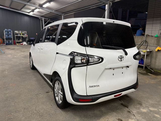 2023 Toyota Sienta 5人座豪華 恆溫空調 倒車顯影 倒車雷達 藍牙通訊 摸門解鎖  第8張相片