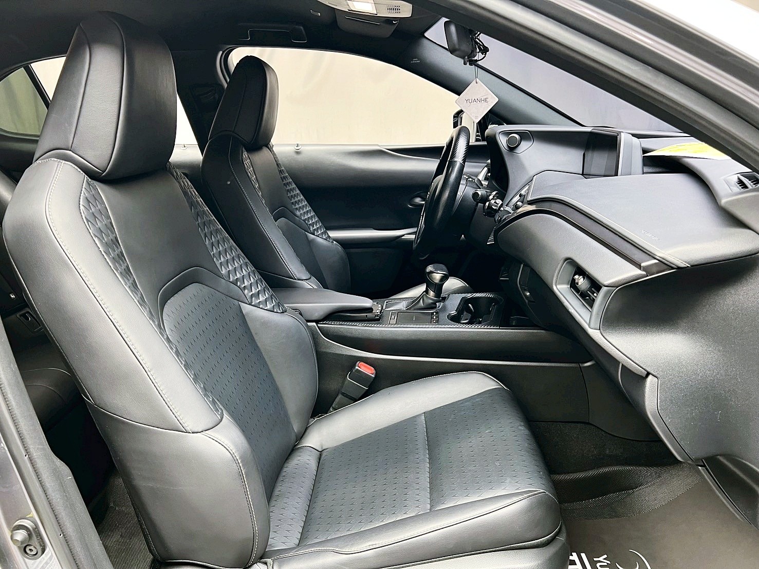 全台到府賞車 2019/20 Lexus UX250h 豪華版『小李經理』元禾國際車業/中古車/促銷中  第12張相片