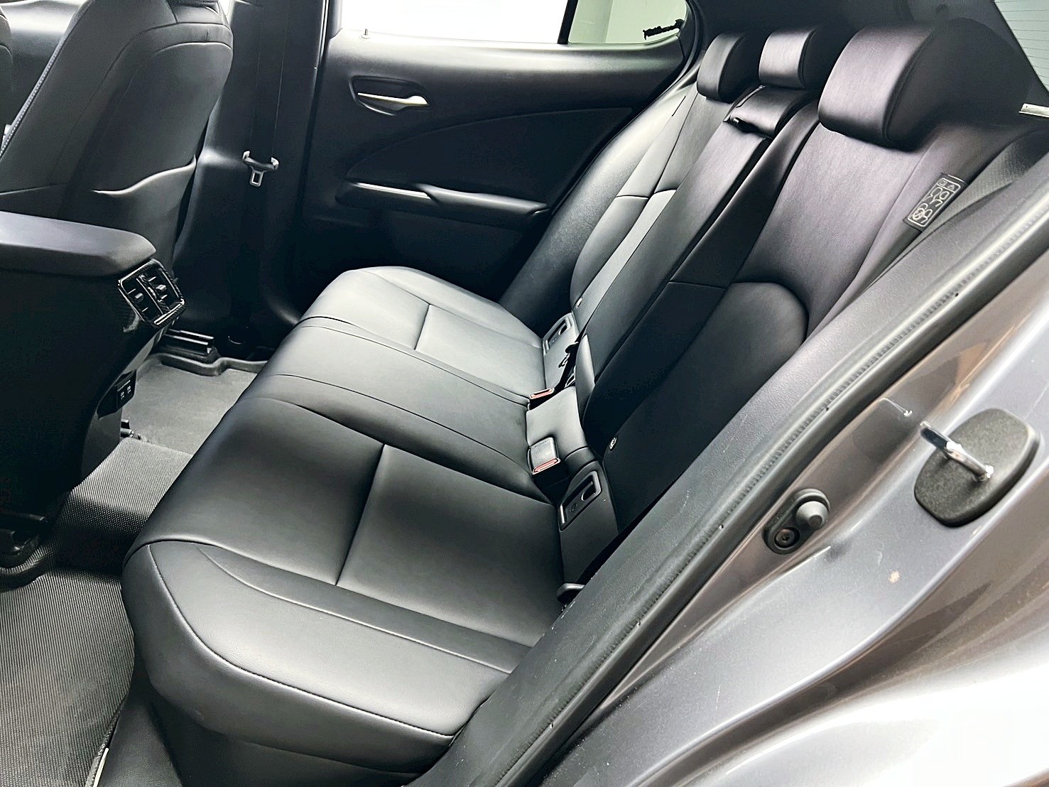 全台到府賞車 2019/20 Lexus UX250h 豪華版『小李經理』元禾國際車業/中古車/促銷中  第13張相片