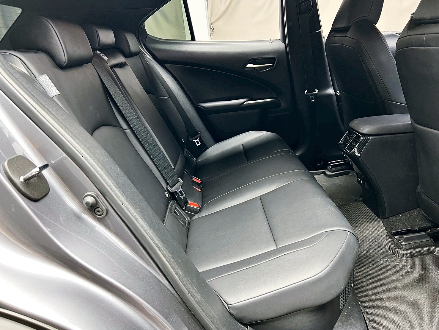 全台到府賞車 2019/20 Lexus UX250h 豪華版『小李經理』元禾國際車業/中古車/促銷中  第19張相片