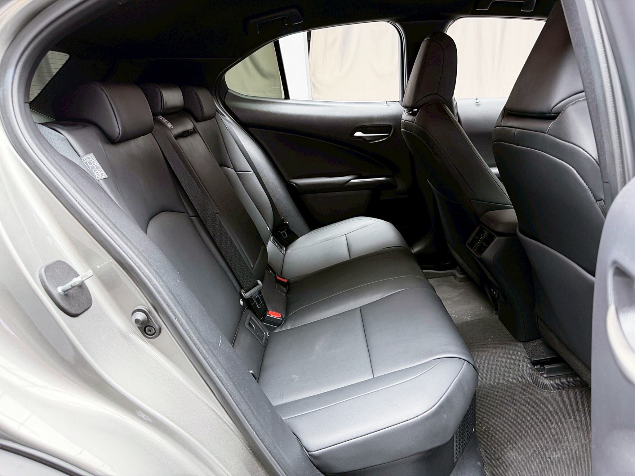 全台到府賞車 2023 Lexus UX250h 豪華版『小李經理』元禾國際車業/中古車/促銷中  第12張相片