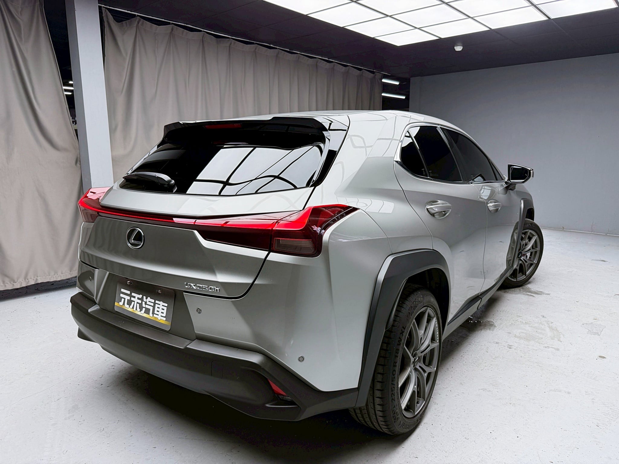 全台到府賞車 2023 Lexus UX250h 豪華版『小李經理』元禾國際車業/中古車/促銷中  第18張相片