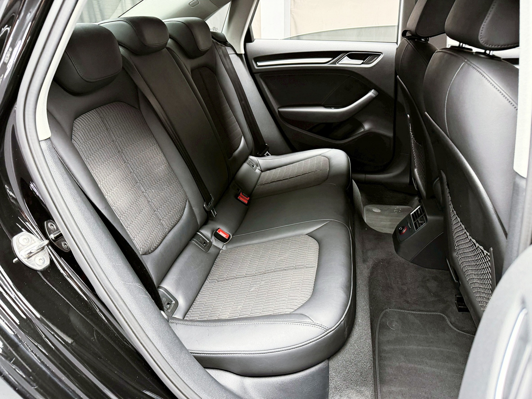 全台到府賞車 2015/16 Audi A3 Sedan 30TFSI『小李經理』元禾國際車業/中古車/促銷中  第13張相片