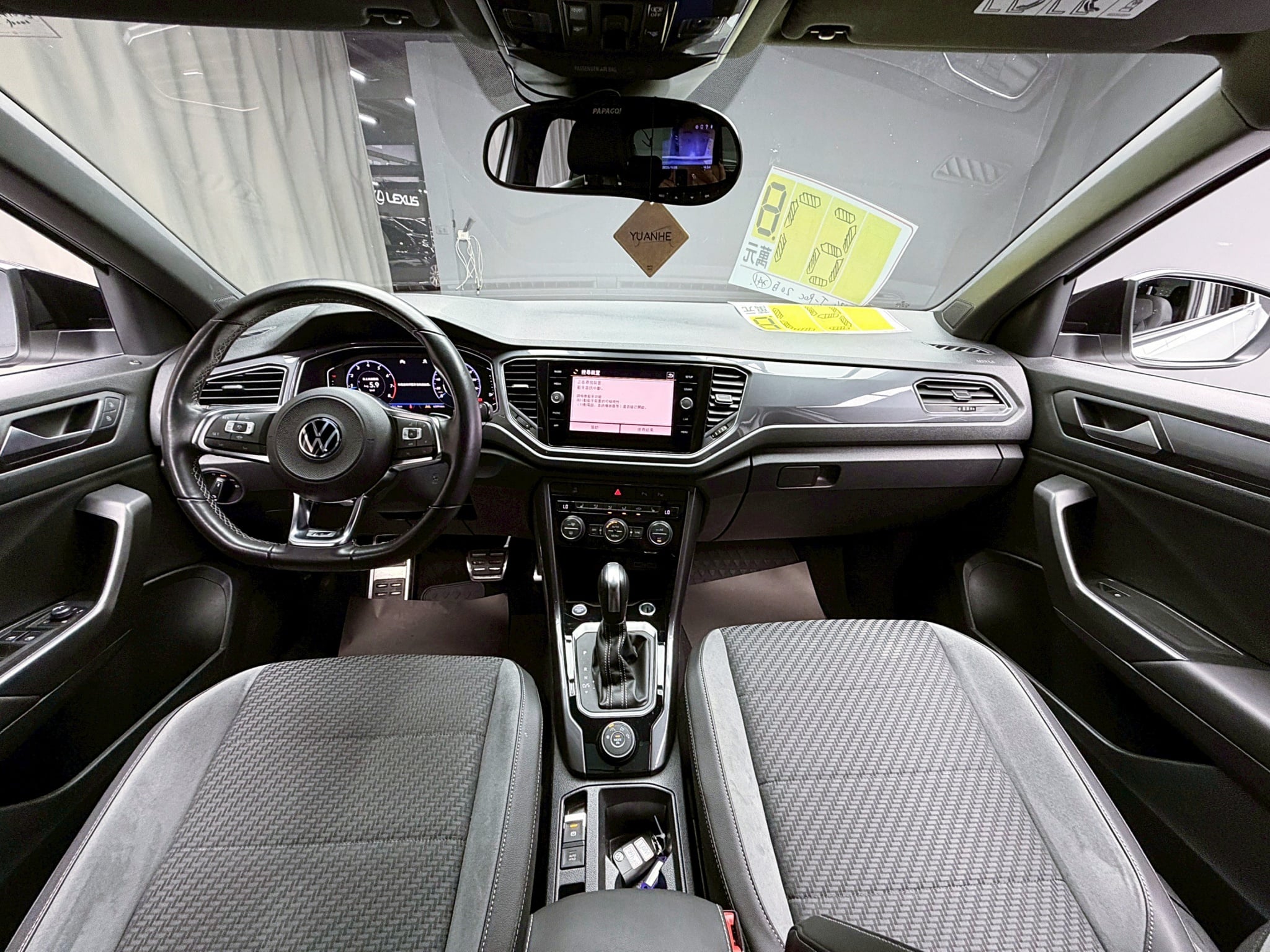 全台到府賞車 2020/21 Volkswagen TROC 330TSI R-Line Performance 4Motion『小李經理』元禾國際車業/中古車/促銷中  第9張相片