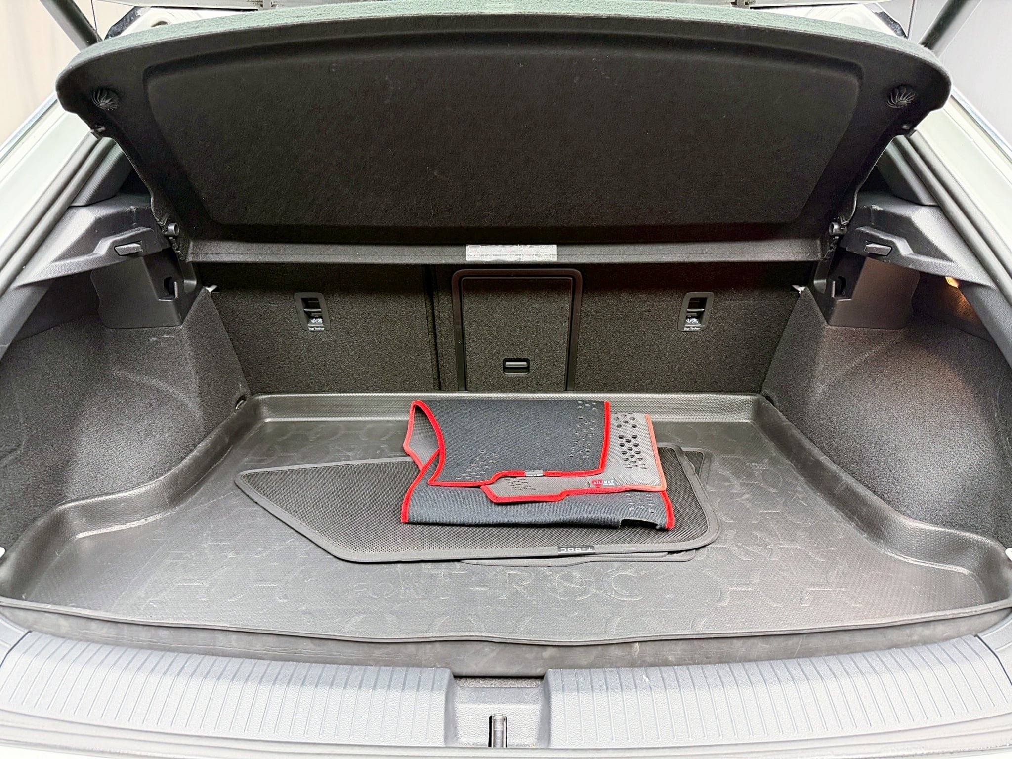 全台到府賞車 2020/21 Volkswagen TROC 330TSI R-Line Performance 4Motion『小李經理』元禾國際車業/中古車/促銷中  第17張相片
